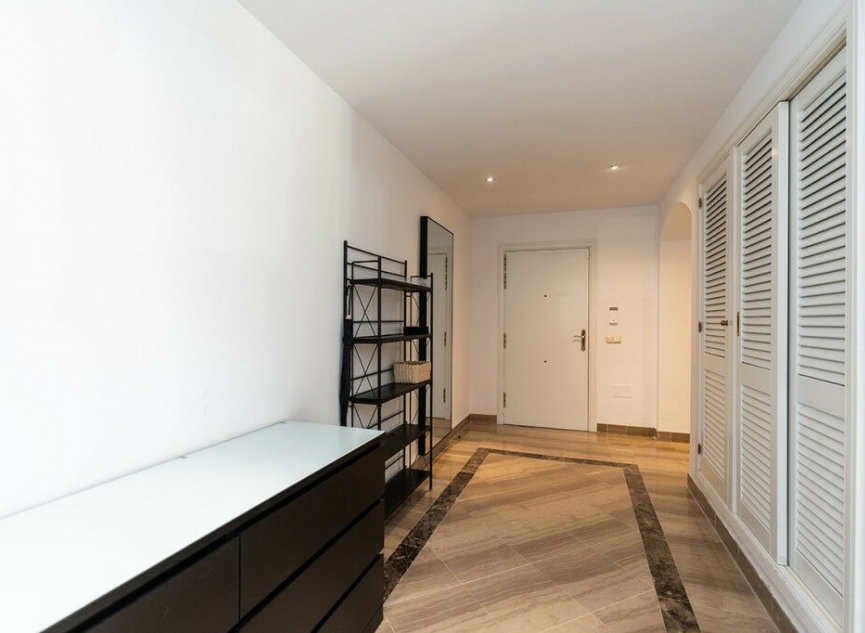 Resale - Apartment -
Marbella