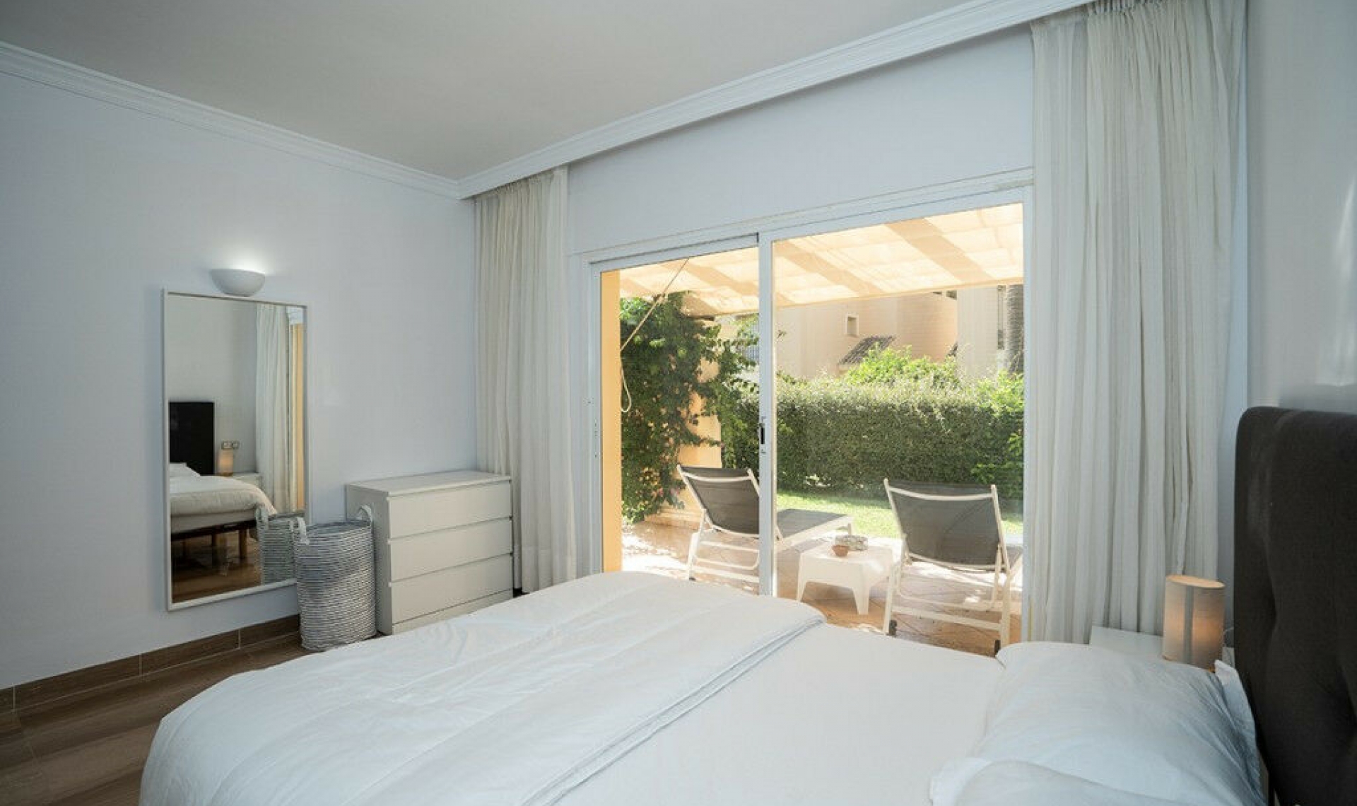 Resale - Apartment -
Marbella