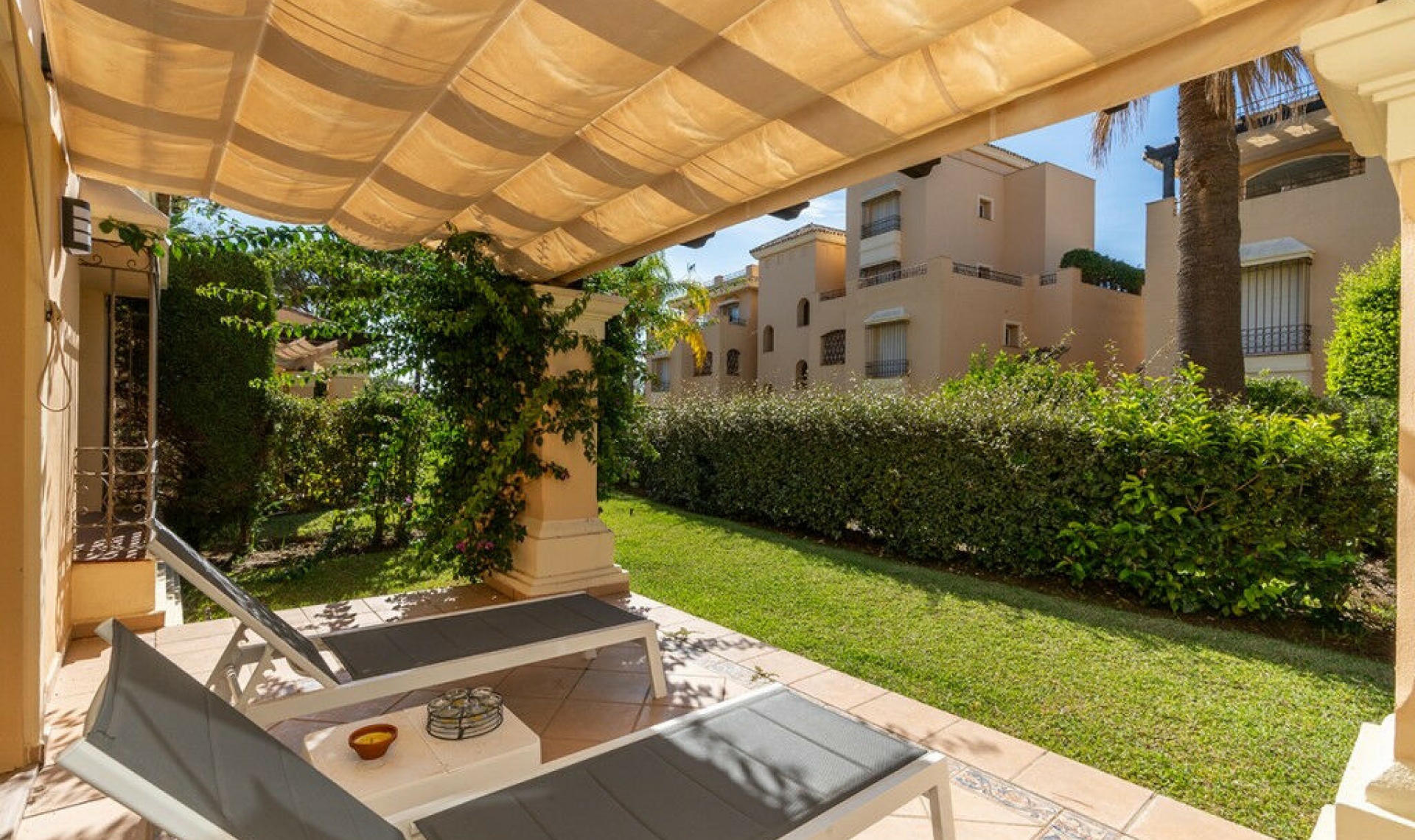 Resale - Apartment -
Marbella