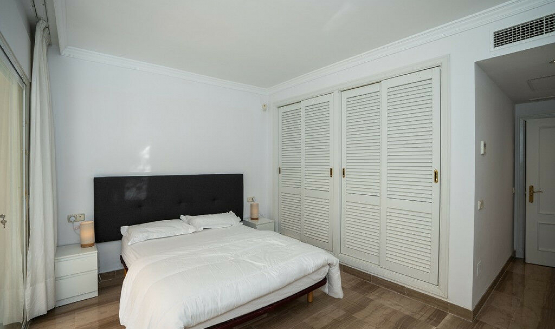 Resale - Apartment -
Marbella