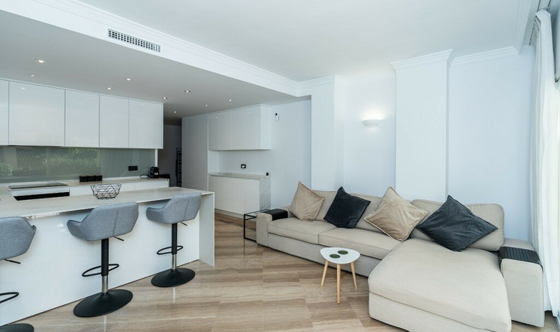 Resale - Apartment -
Marbella