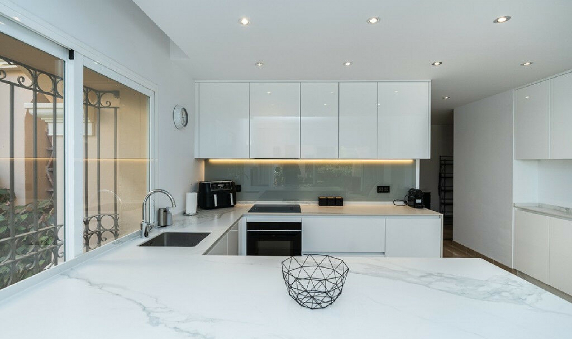 Resale - Apartment -
Marbella