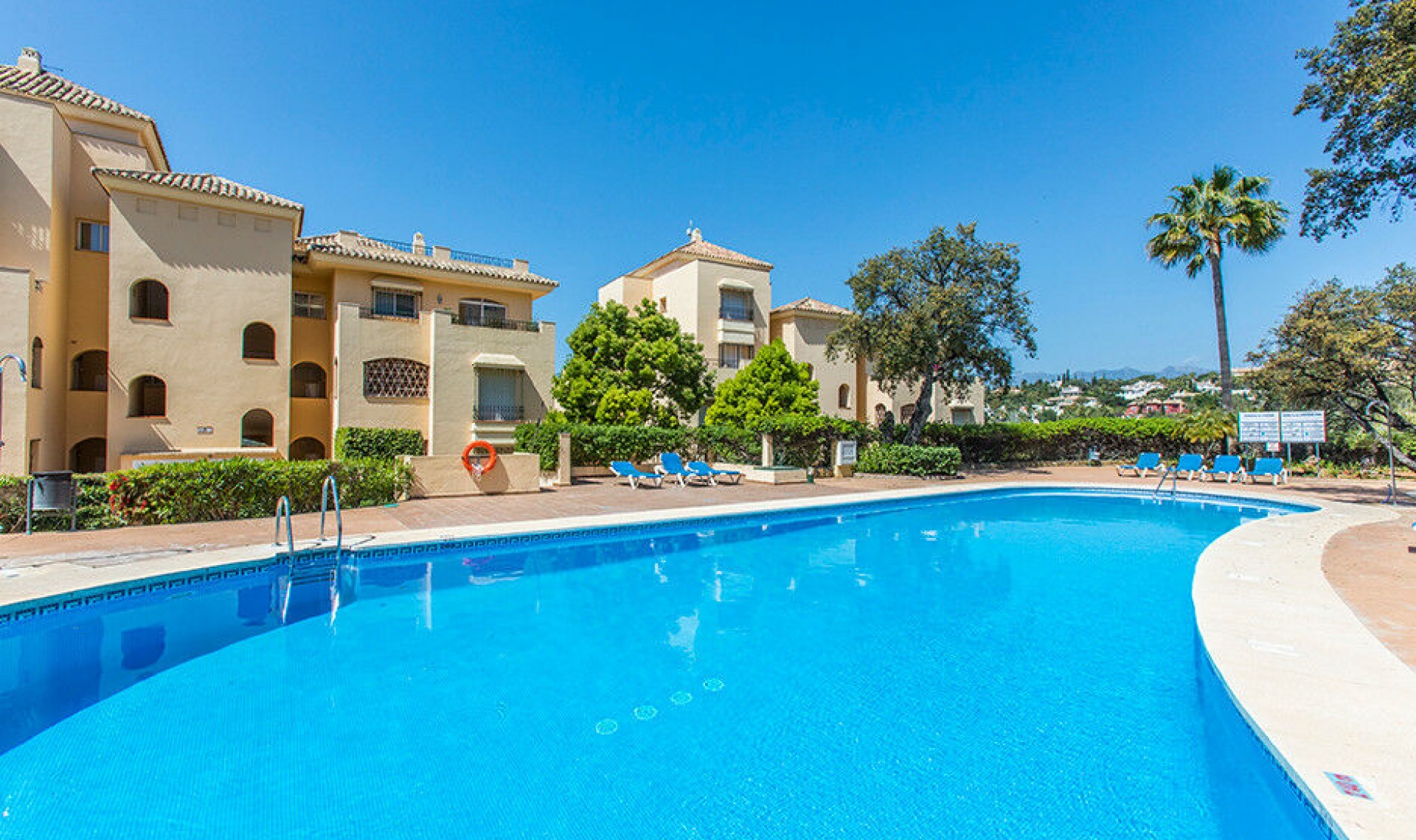 Resale - Apartment -
Marbella