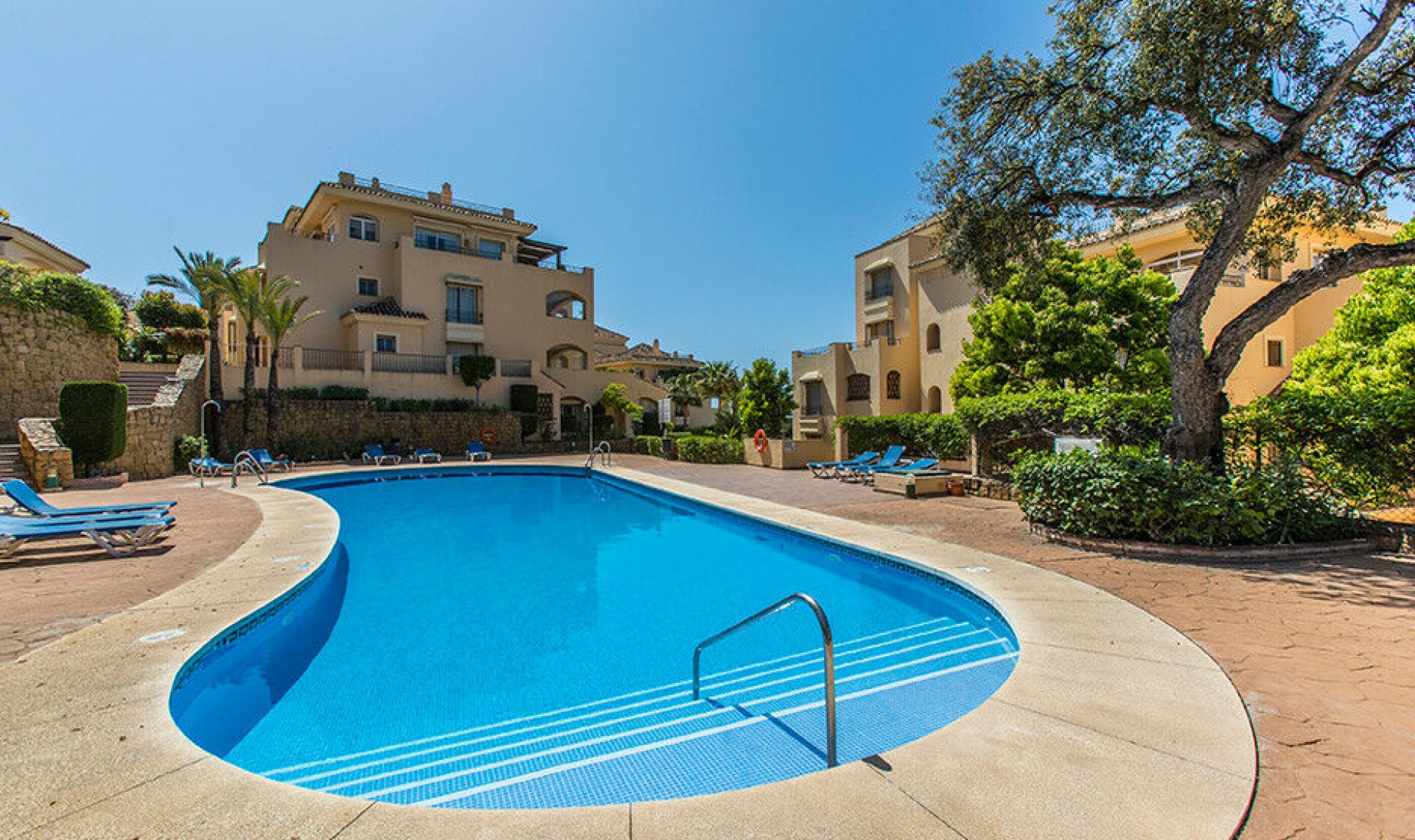 Resale - Apartment -
Marbella