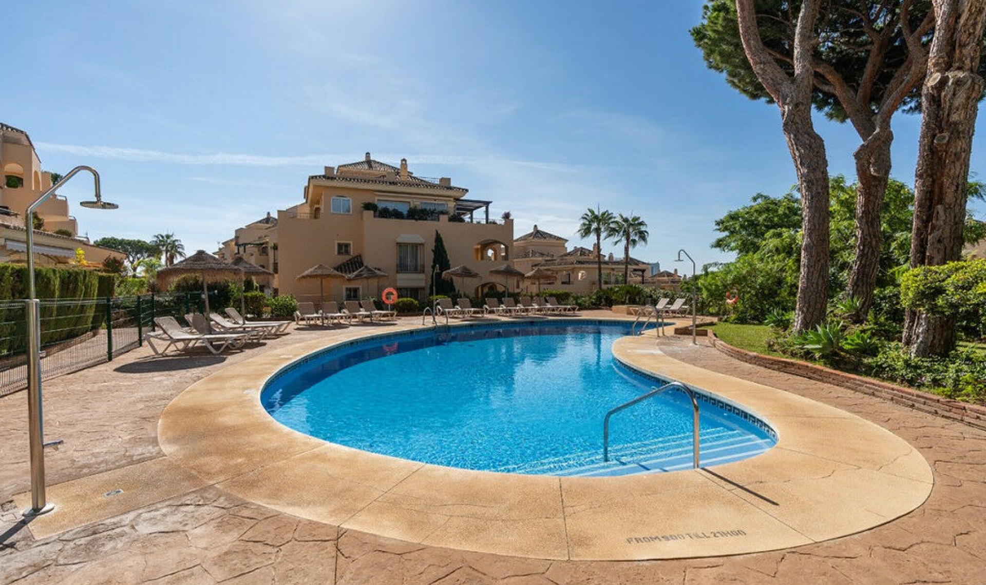 Resale - Apartment -
Marbella