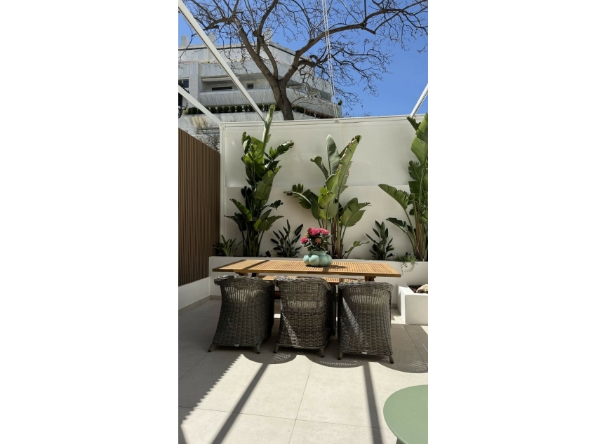 Resale - Apartment -
Marbella