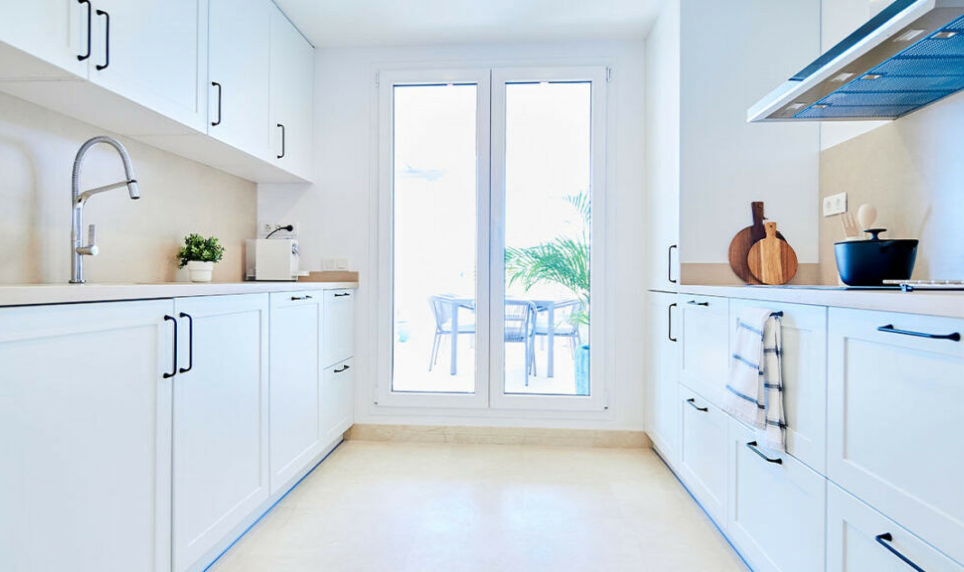 Resale - Apartment -
Marbella