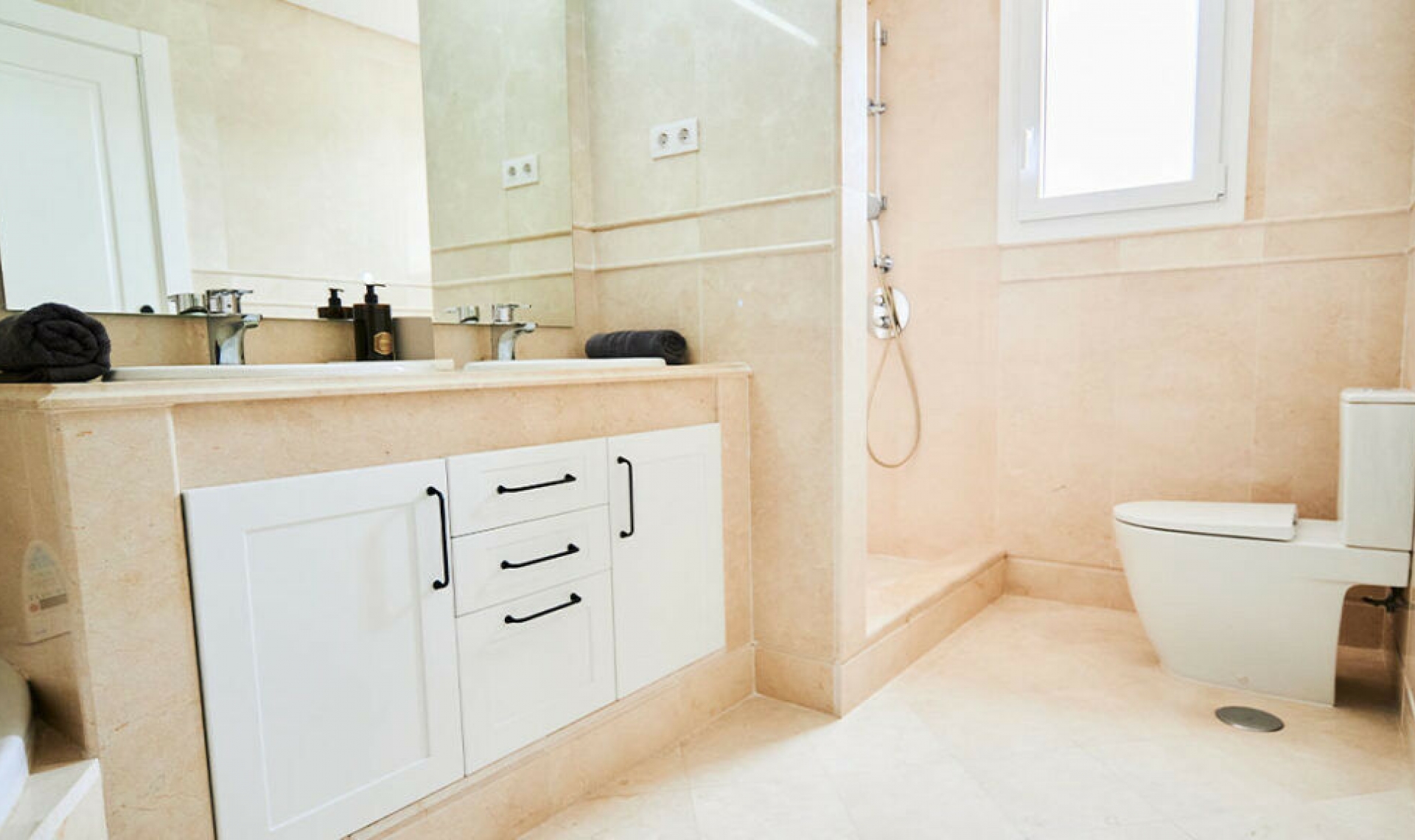 Resale - Apartment -
Marbella