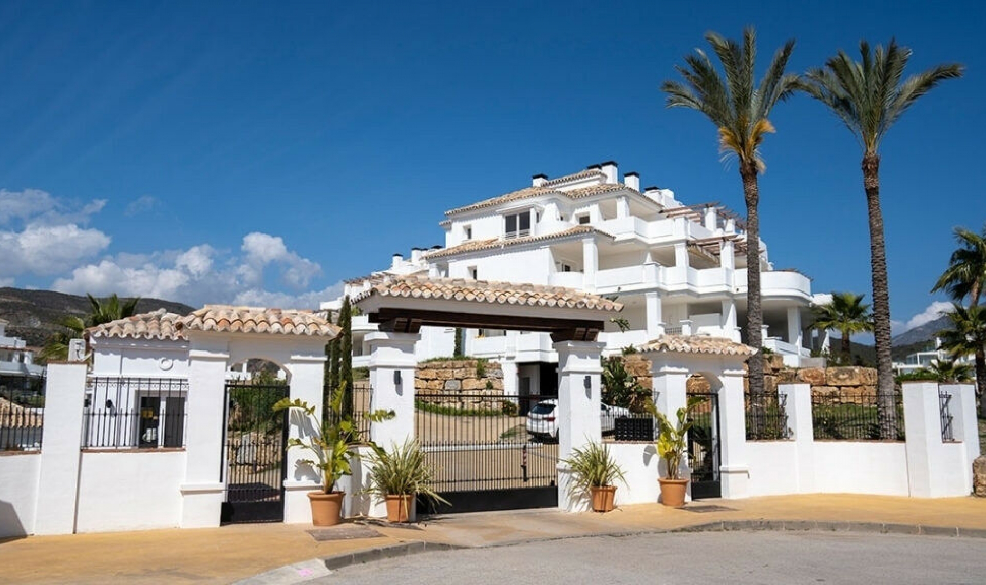 Resale - Apartment -
Marbella