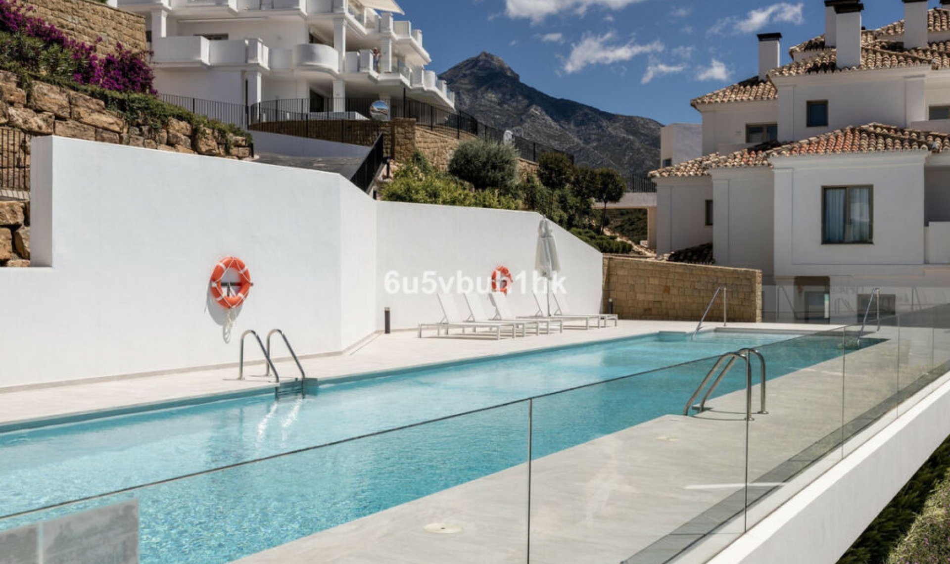 Resale - Apartment -
Marbella