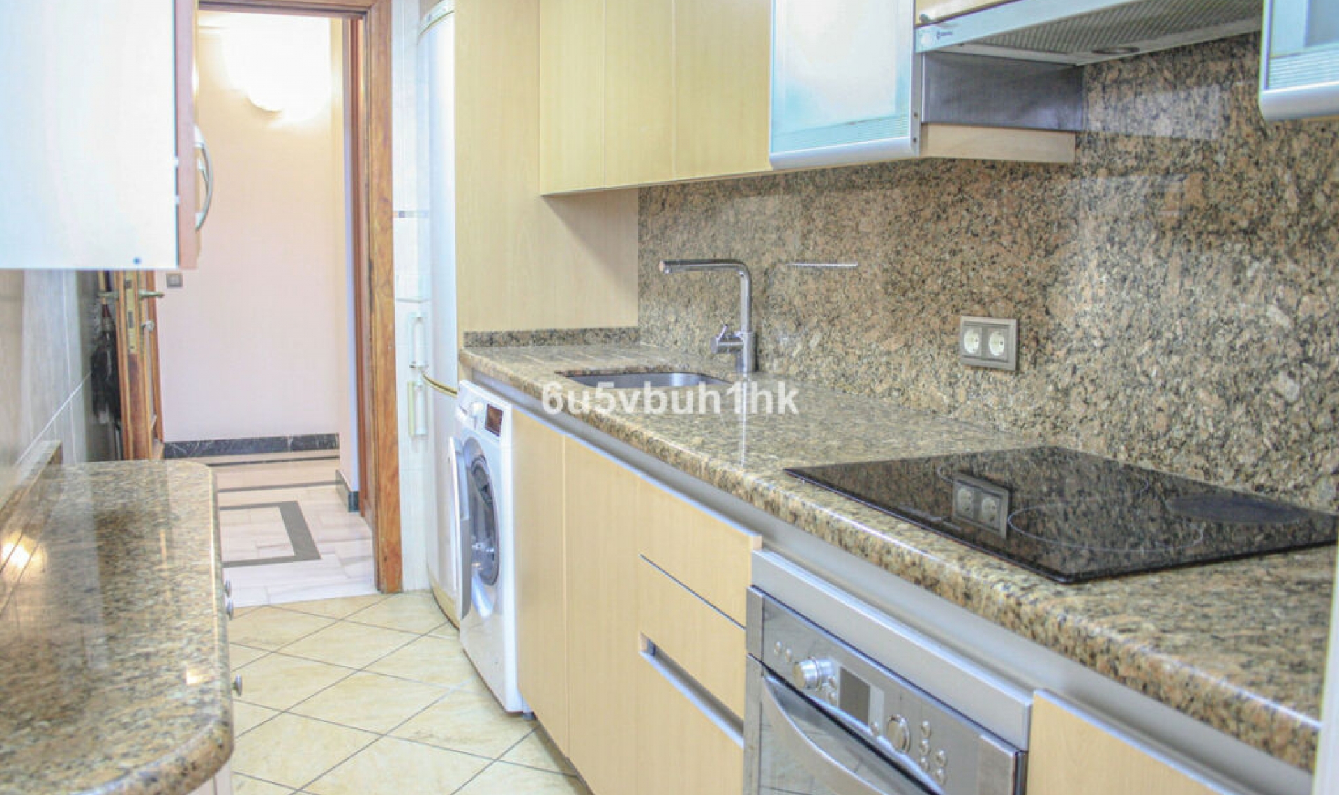 Resale - Apartment -
Marbella
