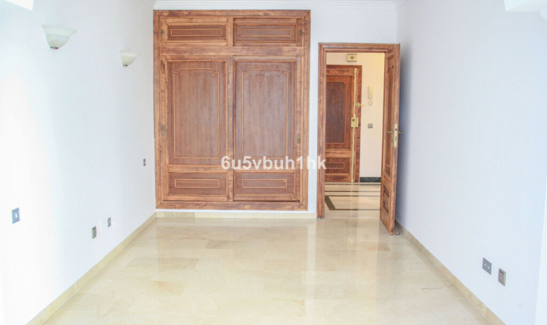 Resale - Apartment -
Marbella