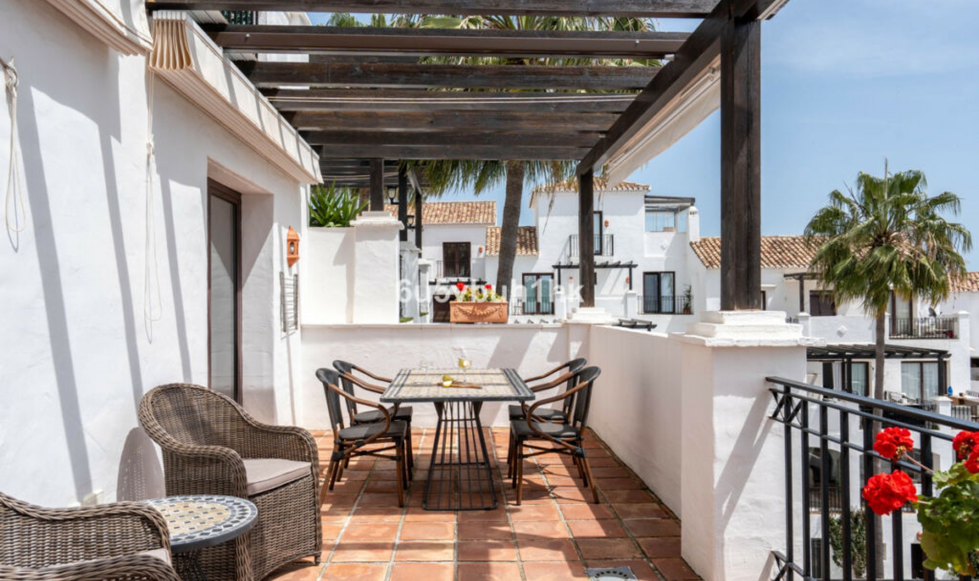 Resale - Apartment -
Marbella