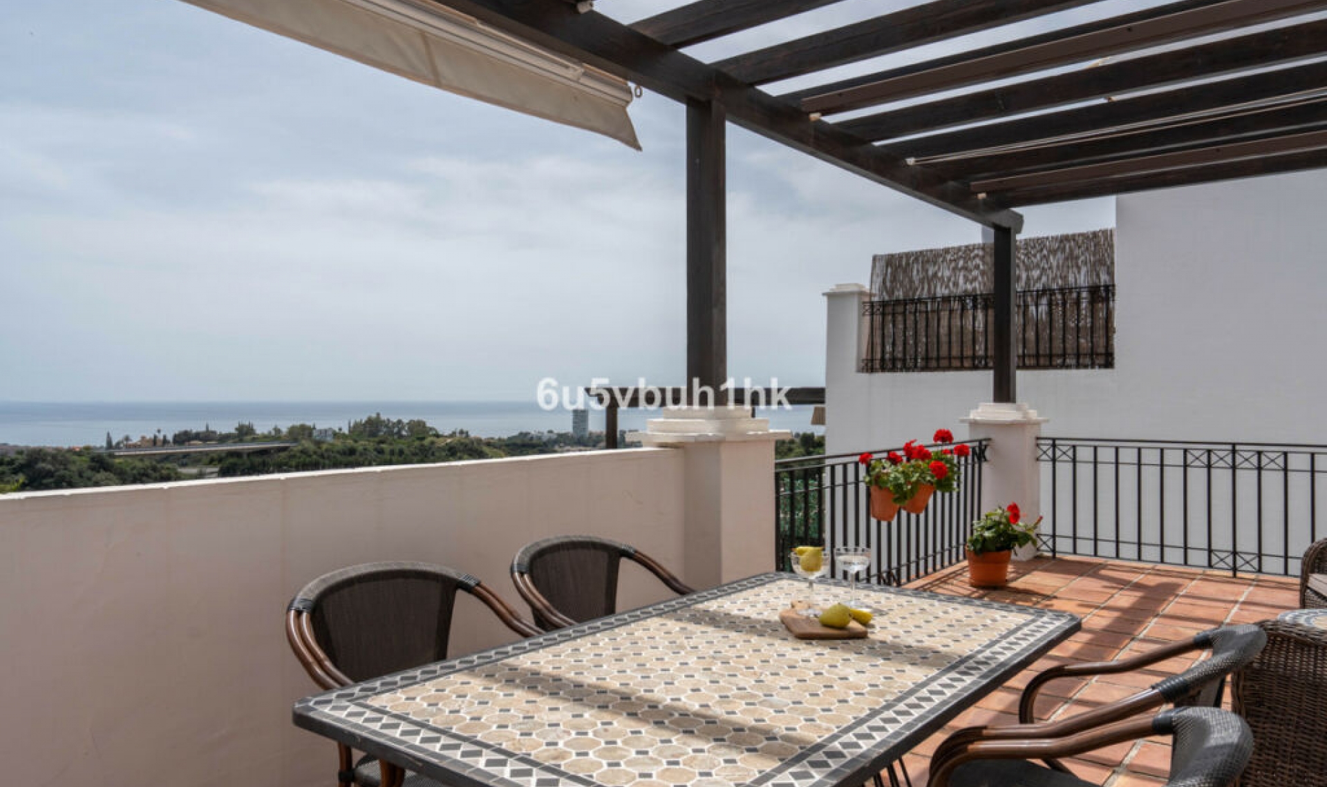 Resale - Apartment -
Marbella