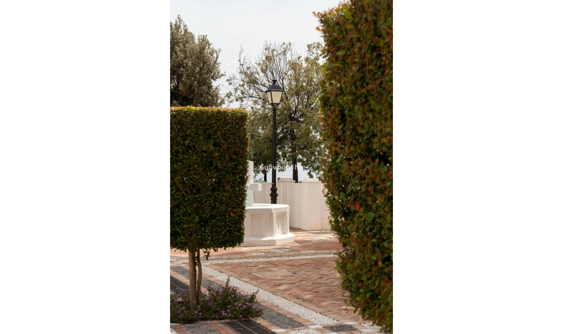 Resale - Apartment -
Marbella