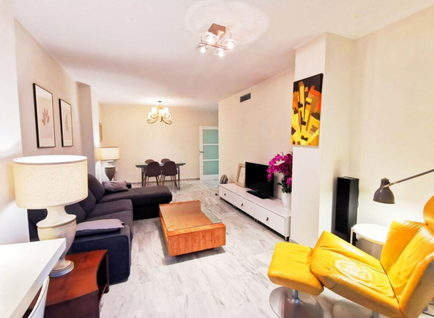 Resale - Apartment -
Marbella
