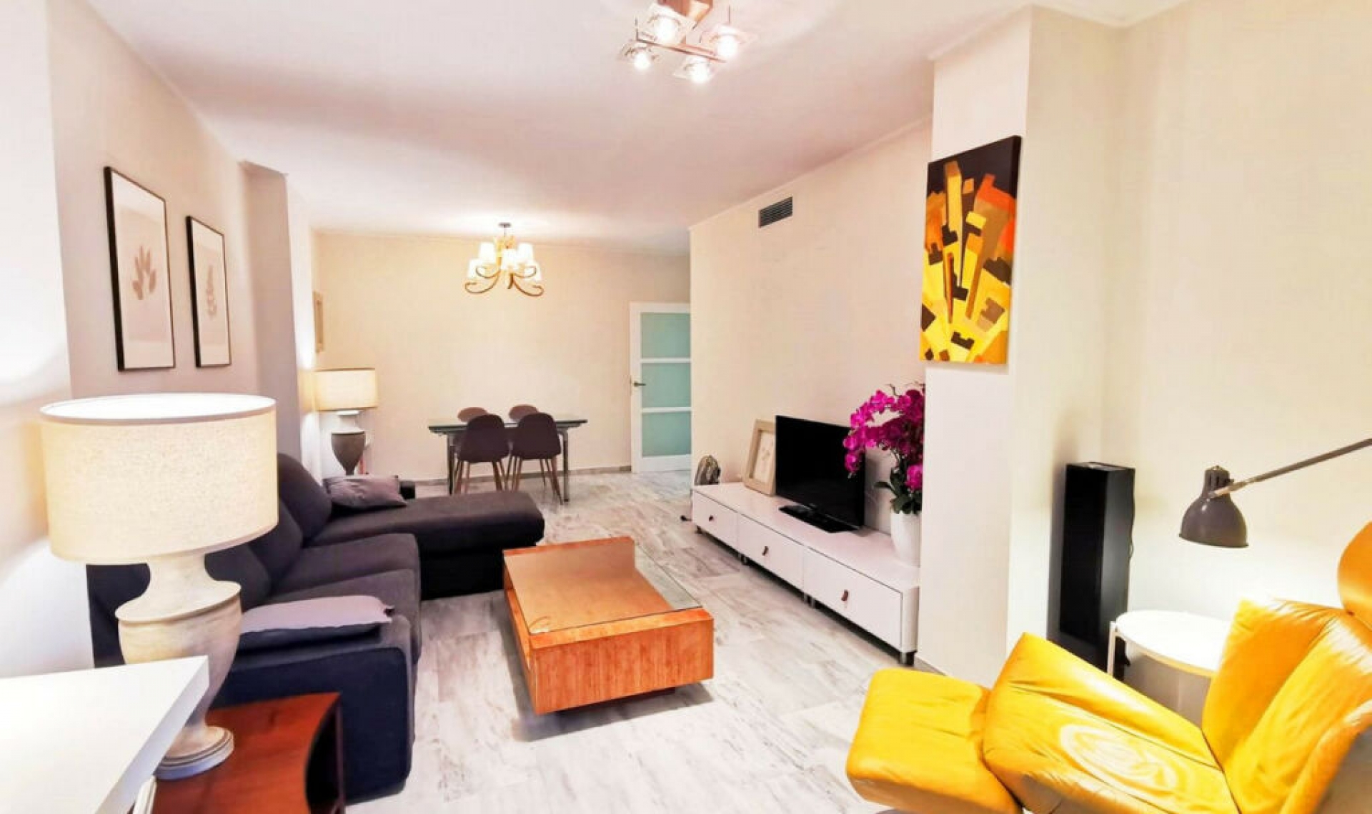 Resale - Apartment -
Marbella