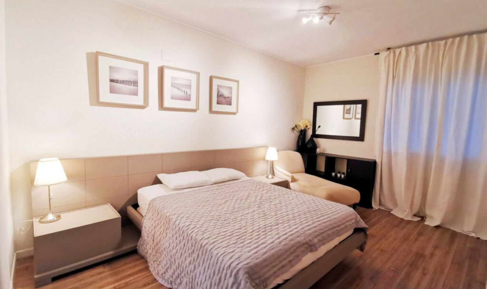 Resale - Apartment -
Marbella