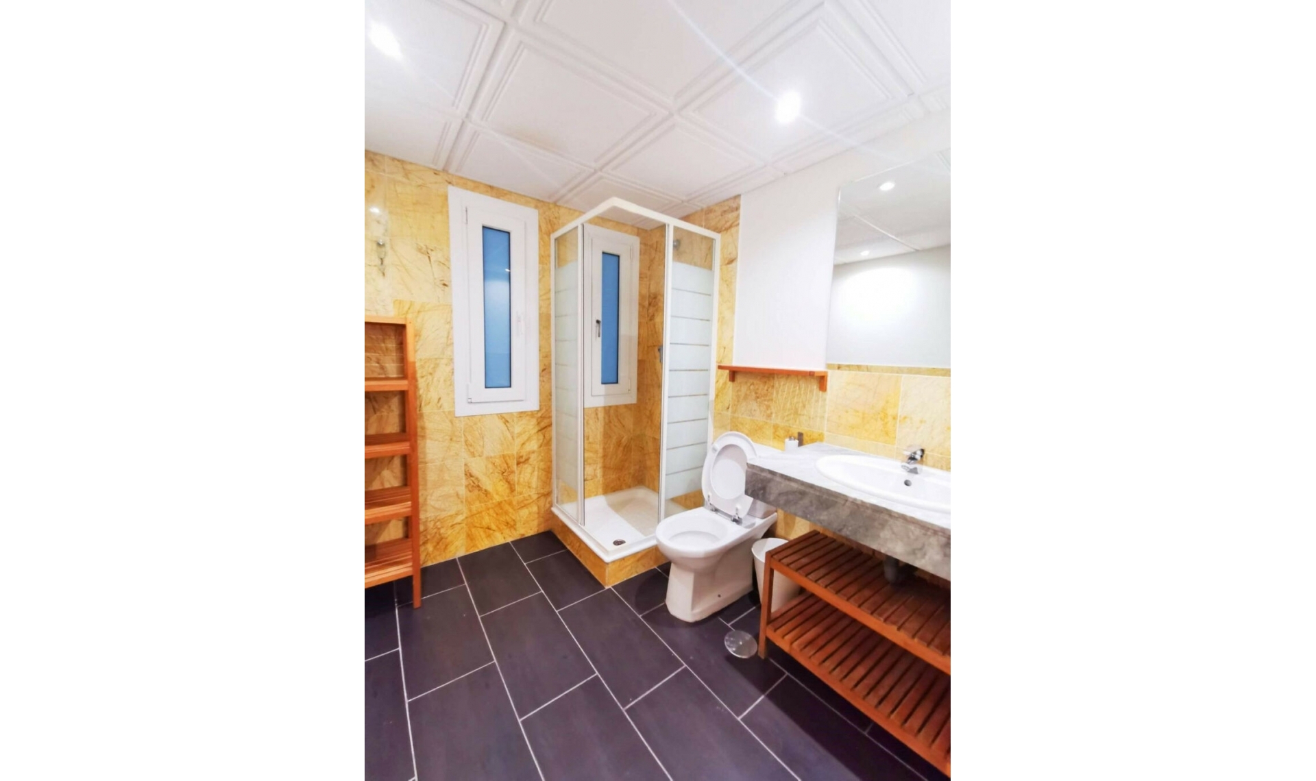 Resale - Apartment -
Marbella