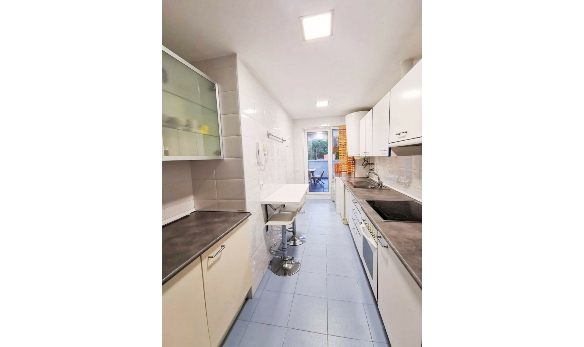 Resale - Apartment -
Marbella