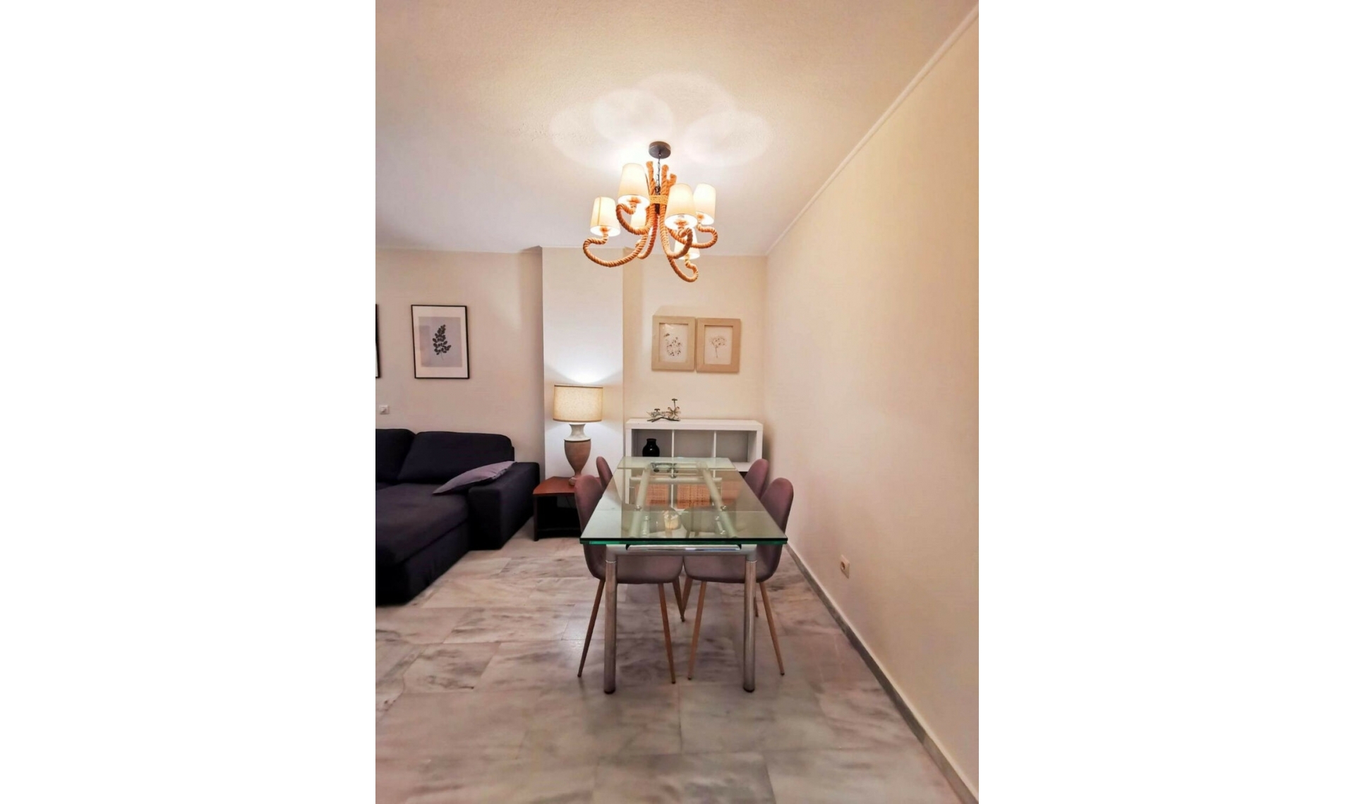 Resale - Apartment -
Marbella
