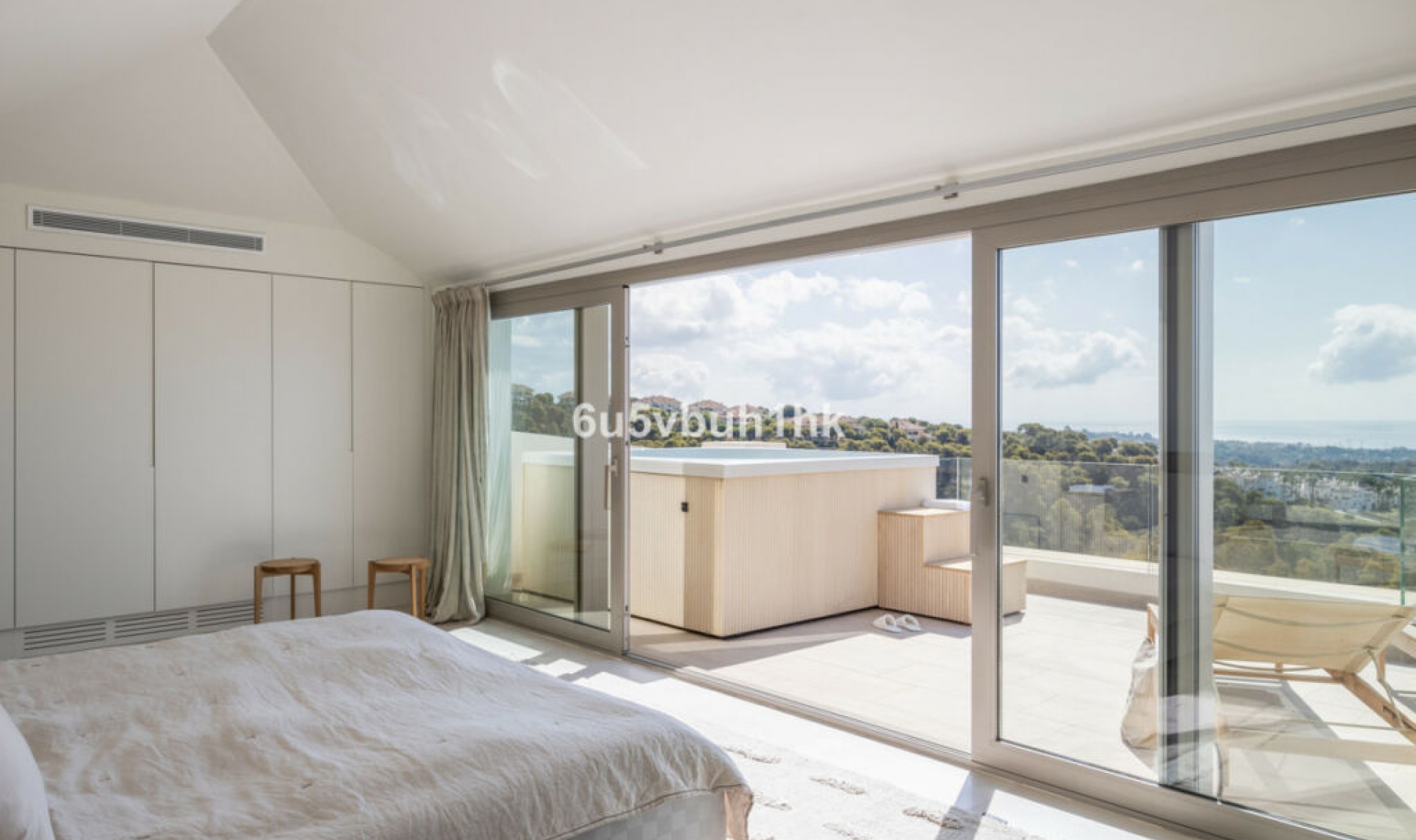 Resale - Apartment -
Marbella