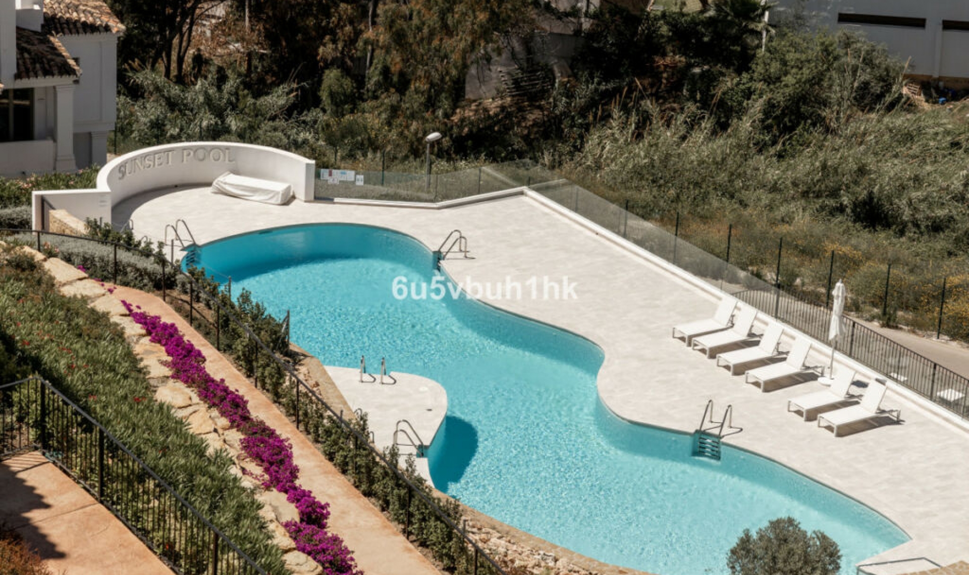 Resale - Apartment -
Marbella