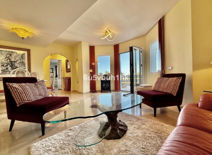 Resale - Apartment -
Marbella