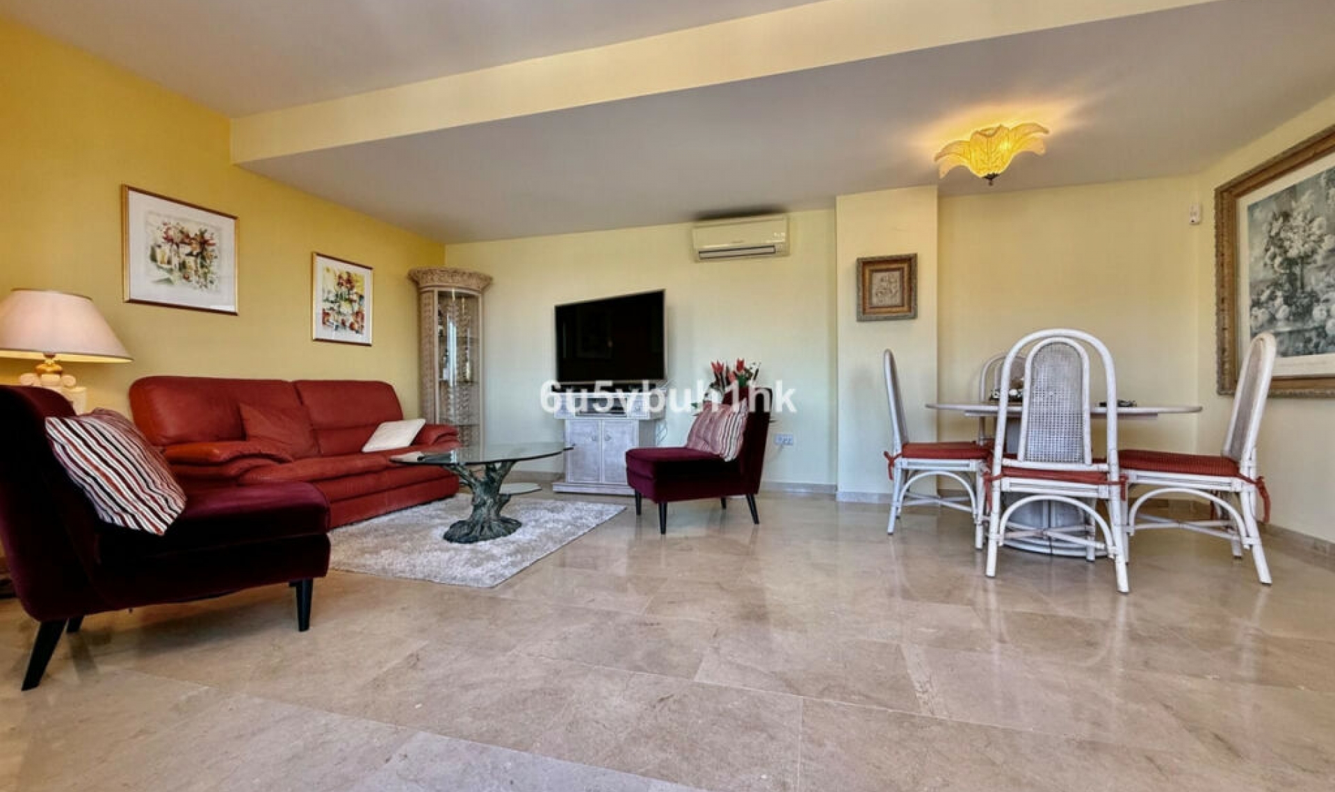Resale - Apartment -
Marbella