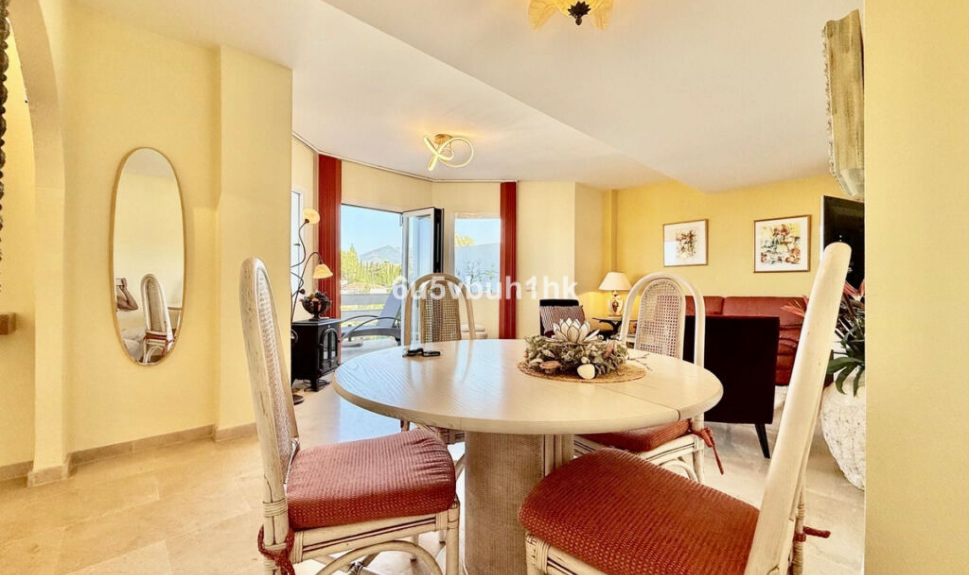 Resale - Apartment -
Marbella