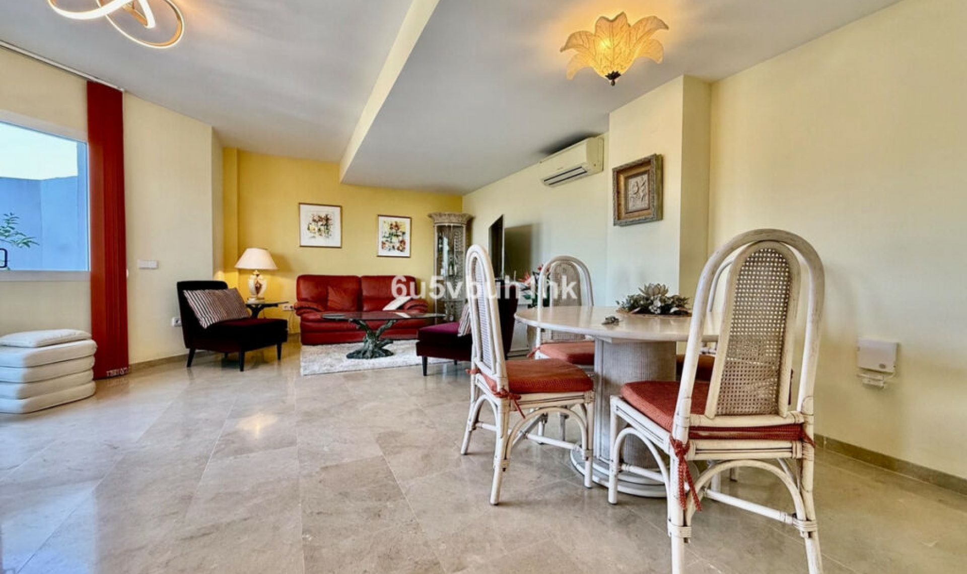 Resale - Apartment -
Marbella