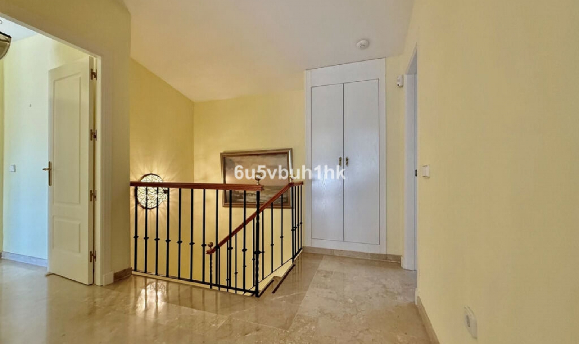 Resale - Apartment -
Marbella