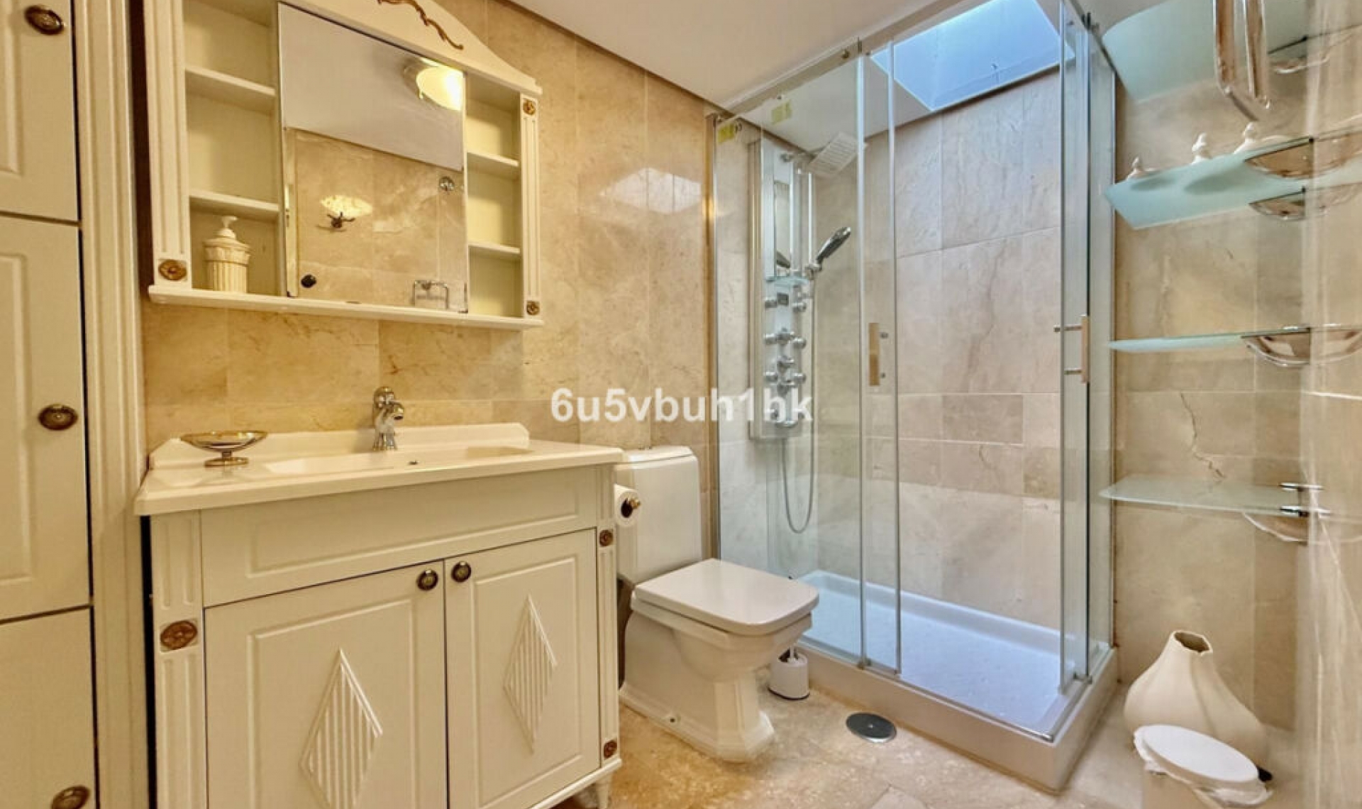 Resale - Apartment -
Marbella