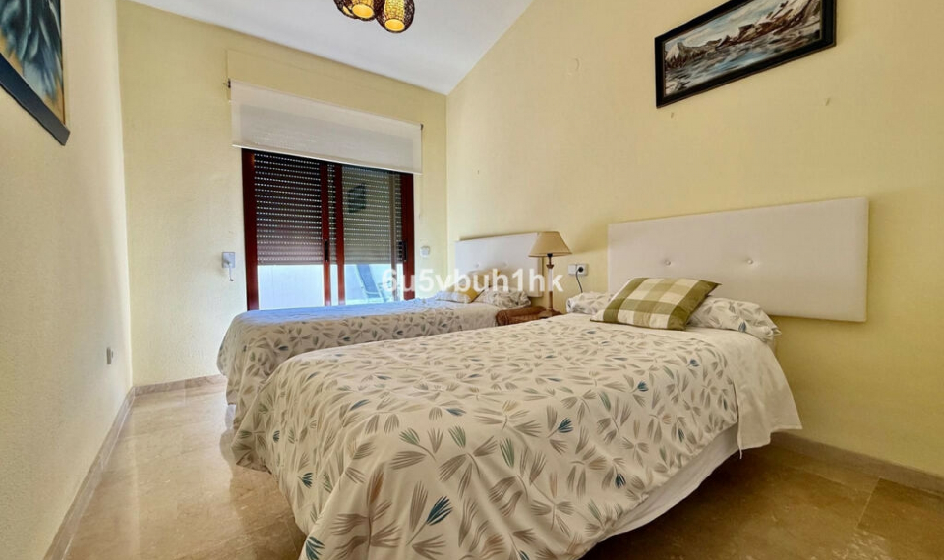 Resale - Apartment -
Marbella