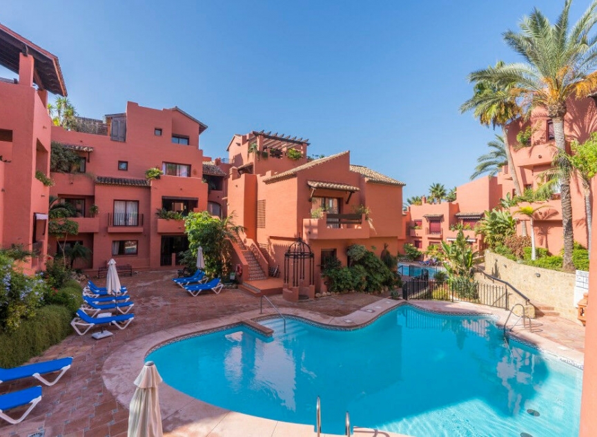 Resale - Apartment -
Marbella
