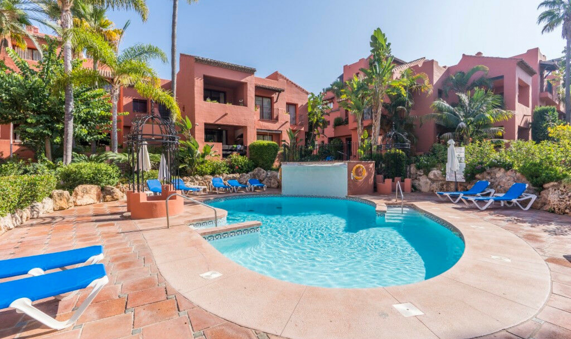 Resale - Apartment -
Marbella