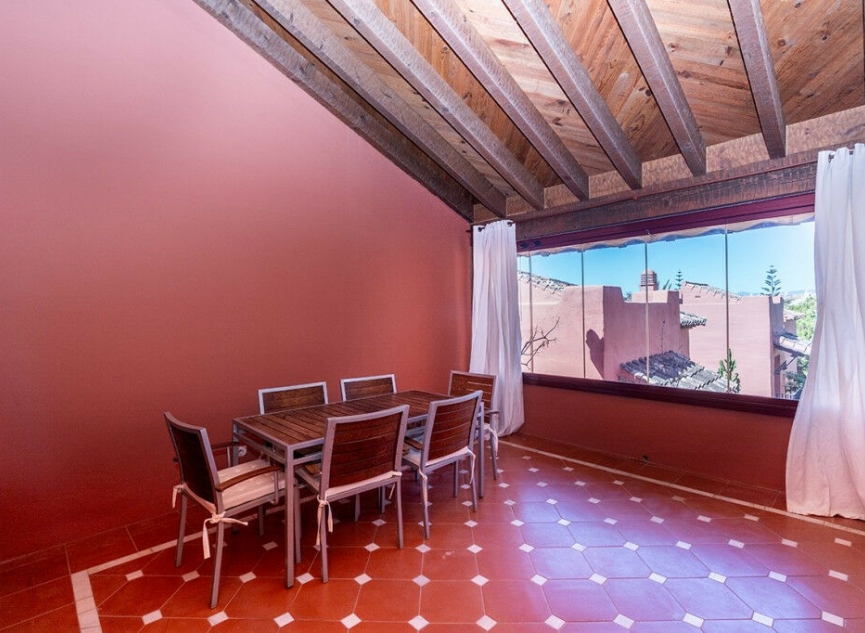 Resale - Apartment -
Marbella