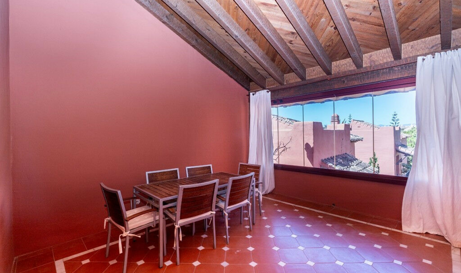 Resale - Apartment -
Marbella