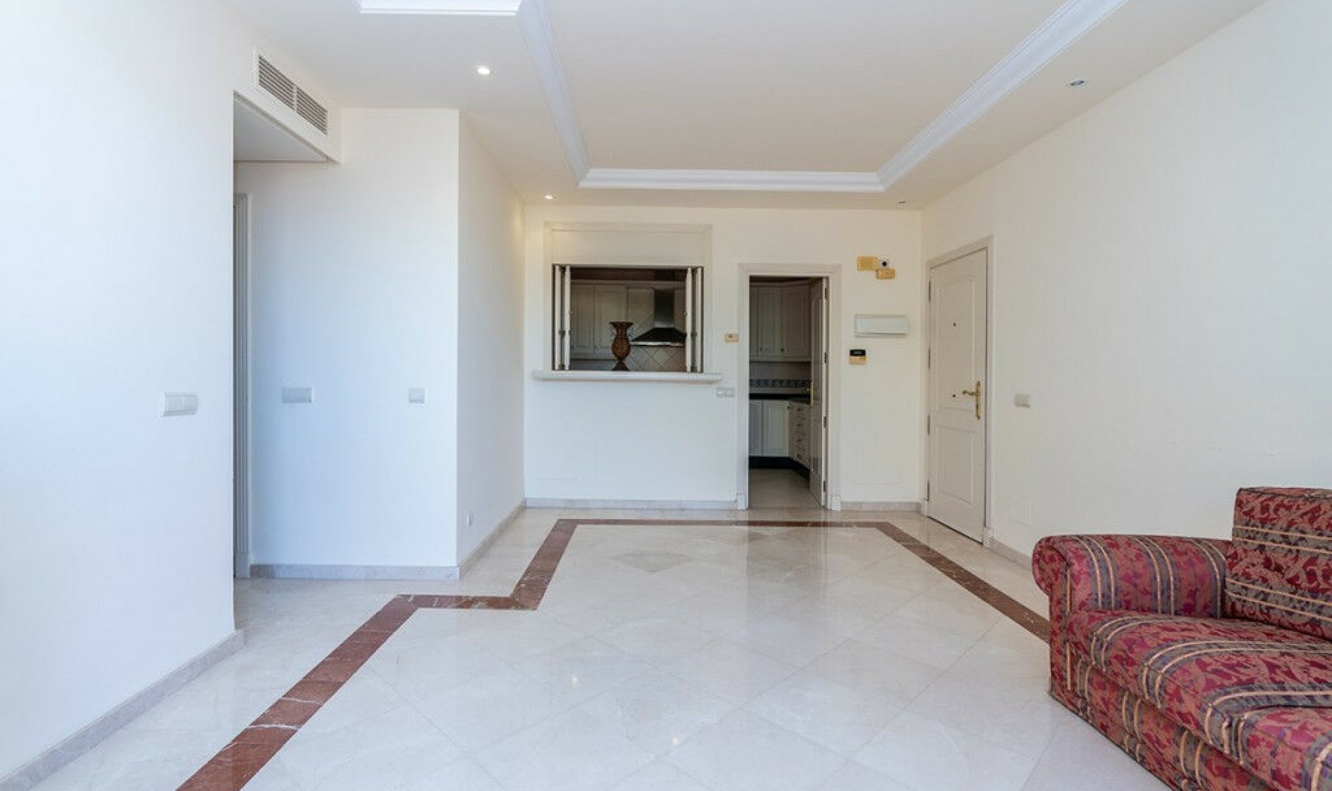 Resale - Apartment -
Marbella