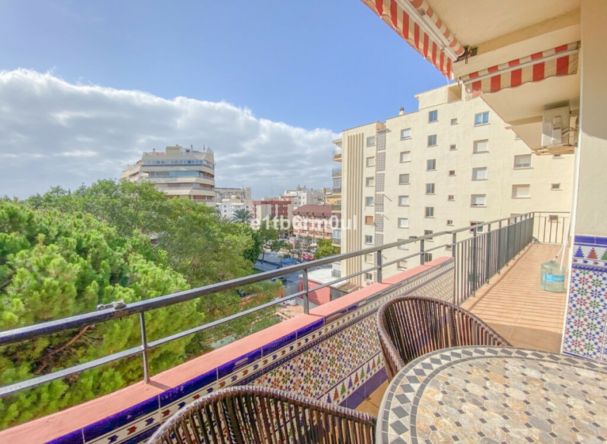 Resale - Apartment -
Marbella