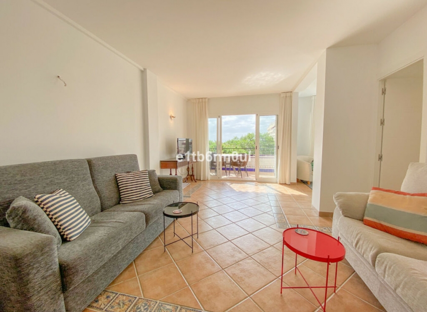 Resale - Apartment -
Marbella