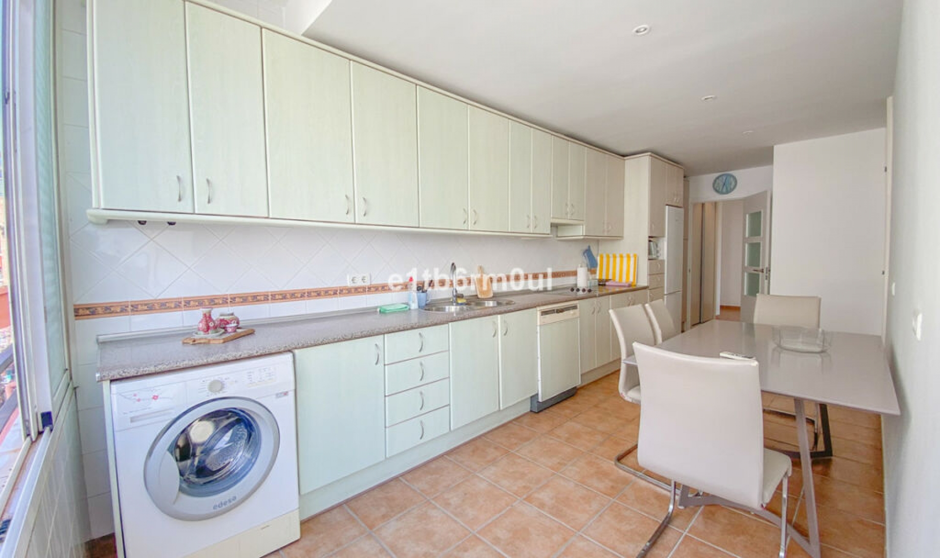 Resale - Apartment -
Marbella