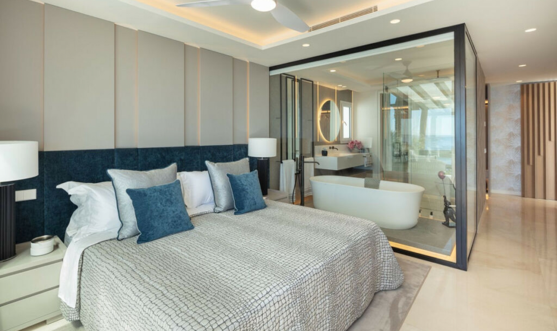 Resale - Apartment -
Marbella