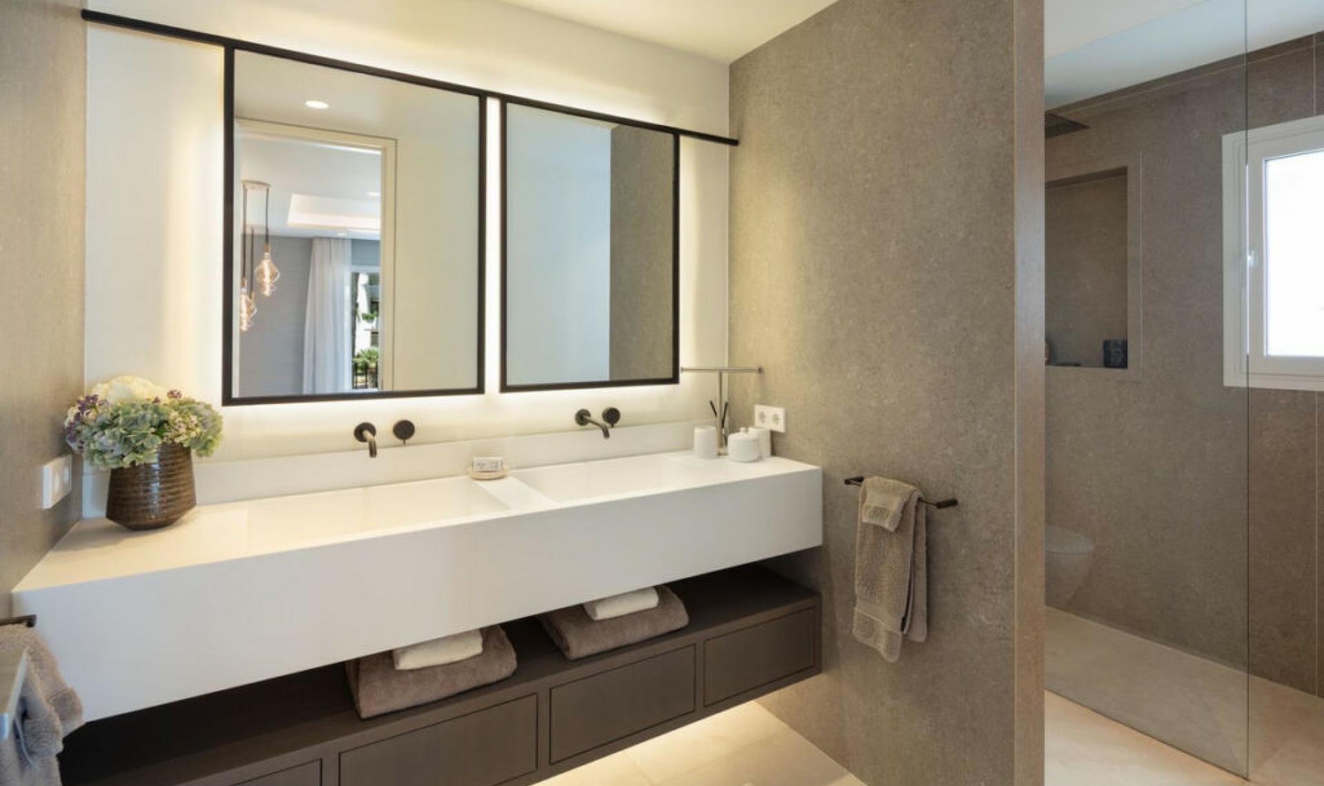 Resale - Apartment -
Marbella