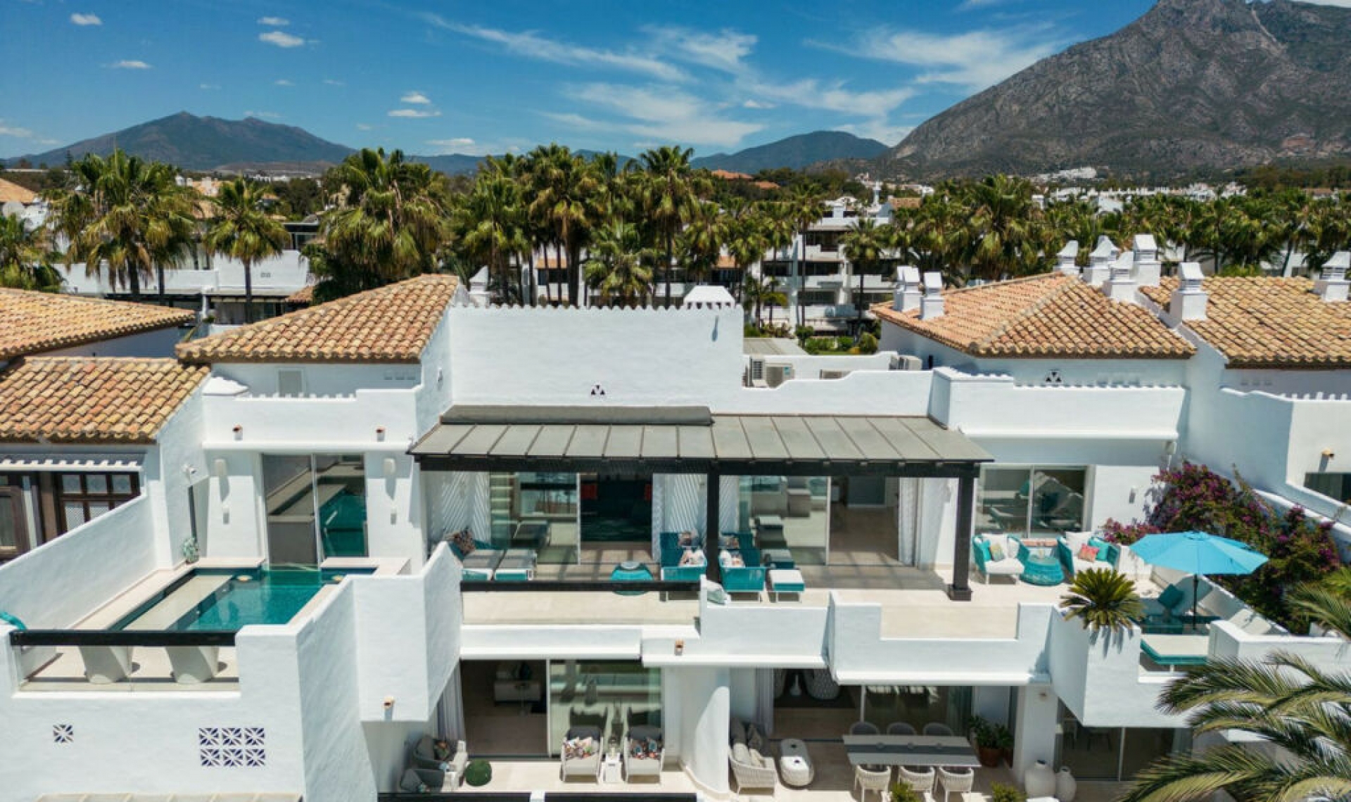 Resale - Apartment -
Marbella