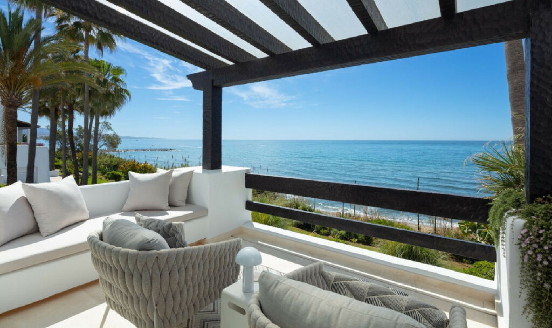 Resale - Apartment -
Marbella