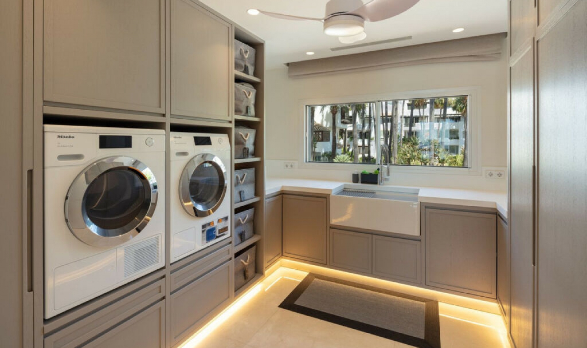 Resale - Apartment -
Marbella