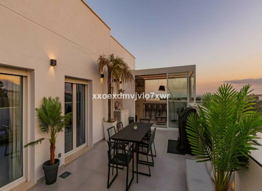 Resale - Apartment -
Marbella