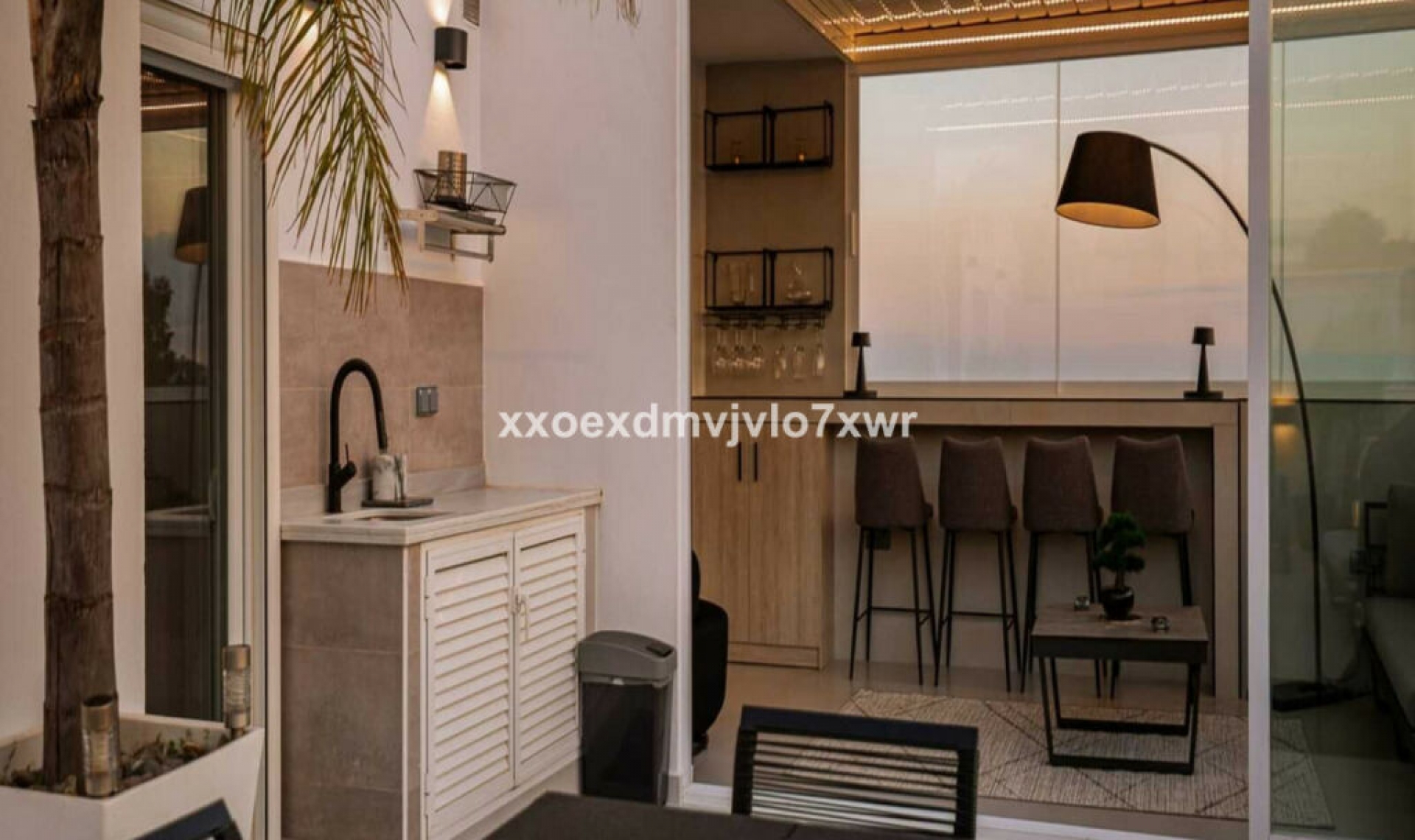 Resale - Apartment -
Marbella