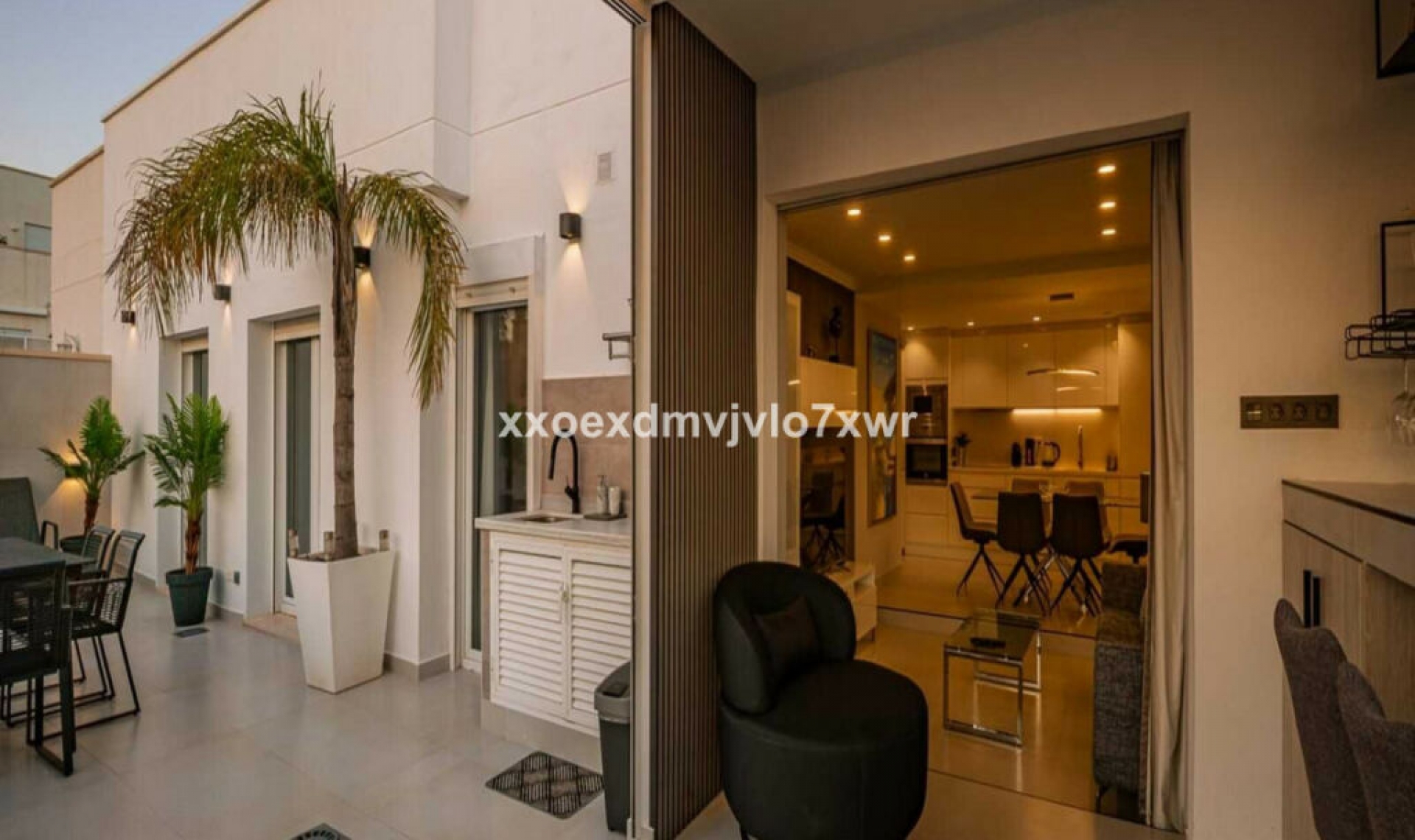 Resale - Apartment -
Marbella